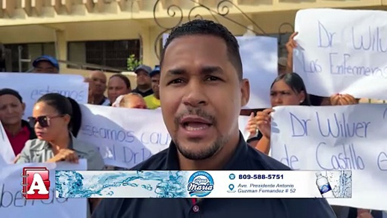 Manifestantes claman por la libertad del Dr. Wilbert Polanco frente al Palacio de Justicia