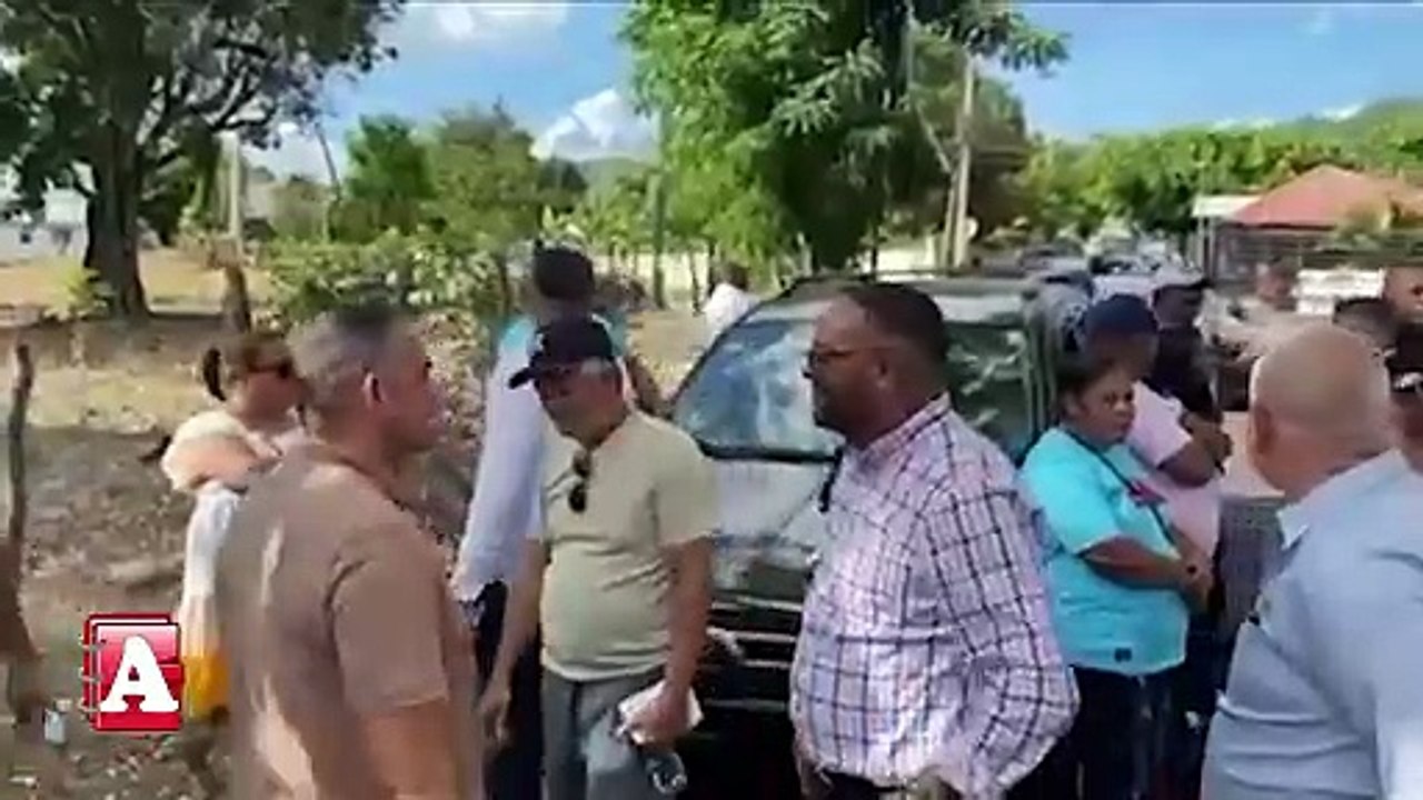 Diputado Ariel Marte supervisa obras de asfaltado en La Yaguiza, provincia Duarte
