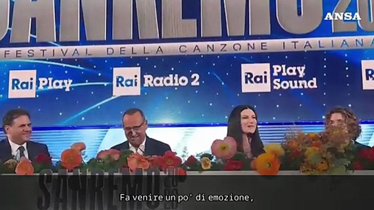 Pausini in lacrime: "Tanti premi ma la mia storia e' iniziata a Sanremo"
