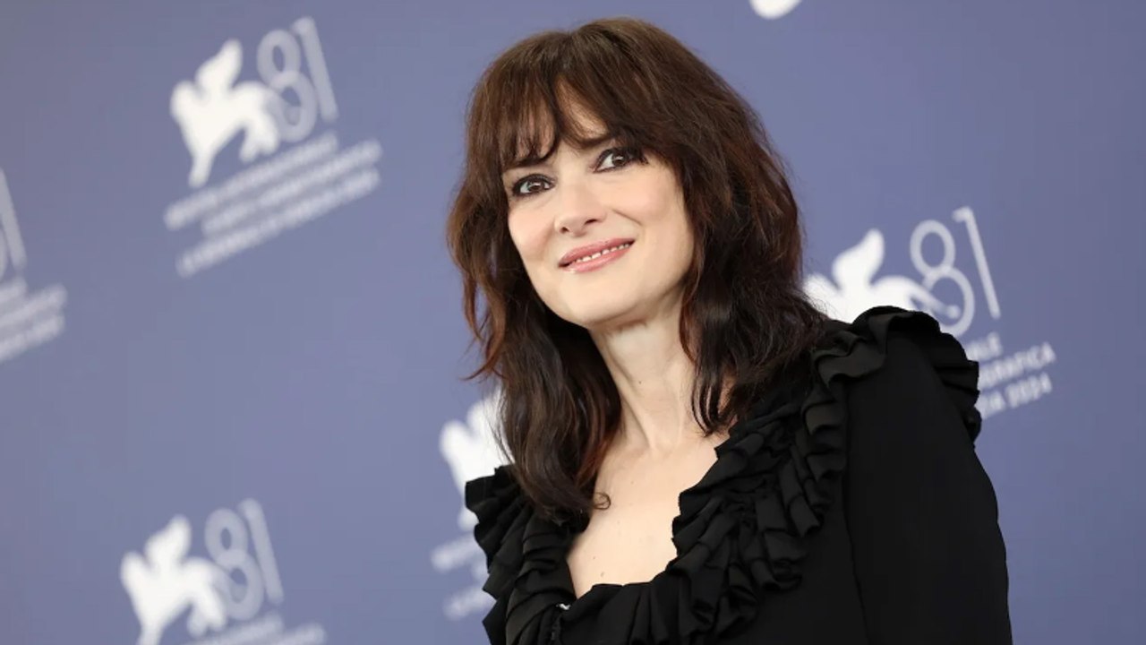 Winona Ryder Joins Netflix's 'Wednesday' Season 3, Reuniting With Jenna Ortega & Tim Burton | THR News Video