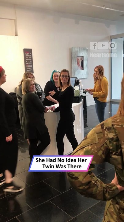 Air Force Officer Surprises Twin Sister at Graduation—Emotional Hug ❤️|| Heartsome 💖