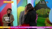 Natalia Valenzuela y Raúl Mañaga protagonizan 'beso' en vivo