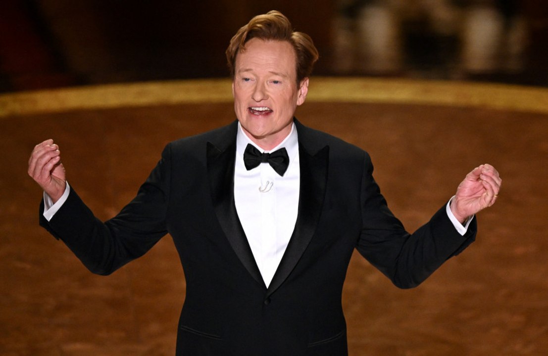 Conan O'Brien disfruta de 'la libertad de ser él mismo de diferentes maneras' después de dejar la televisión nocturna