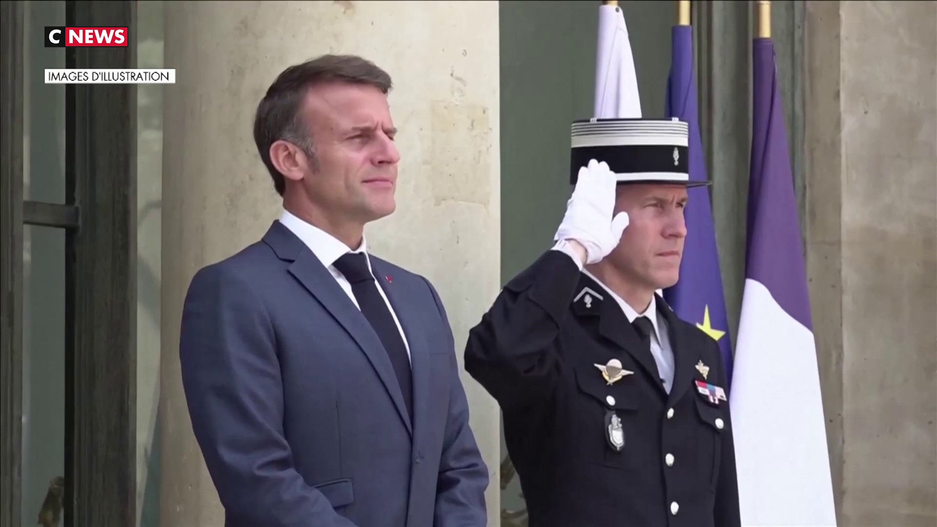 Emmanuel Macron accusé de vouloir verrouiller les institutions avant 2027