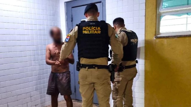 Homem é detido após tentar fugir de abordagem policial no bairro Cascavel Velho