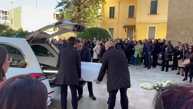 L'ultimo saluto al piccolo Lorenzo Corona, Sestu si stringe intorno ai genitori e alla sorella
