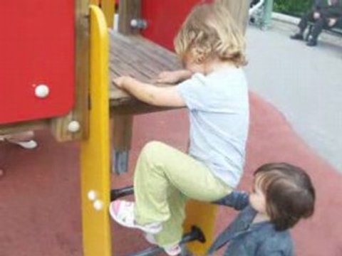 Thaïs au parc 18 mois