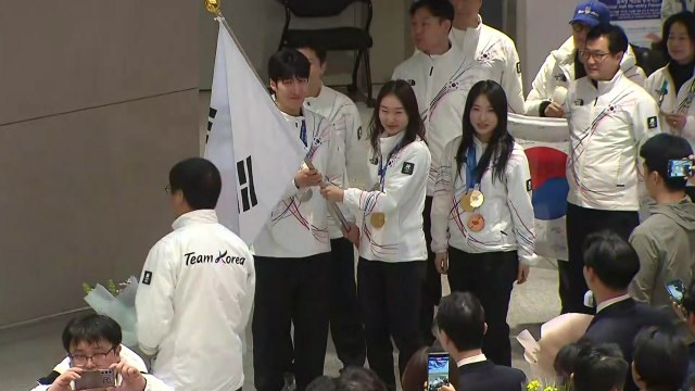 종합 13위 대한민국 선수단 본진 귀국 / YTN