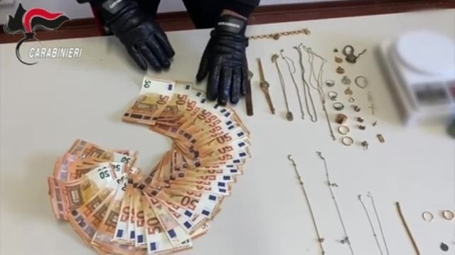 Camino (AL) - Finto carabiniere deruba 94enne: due giovani campani denunciati dopo il blitz in hotel (24.02.26)