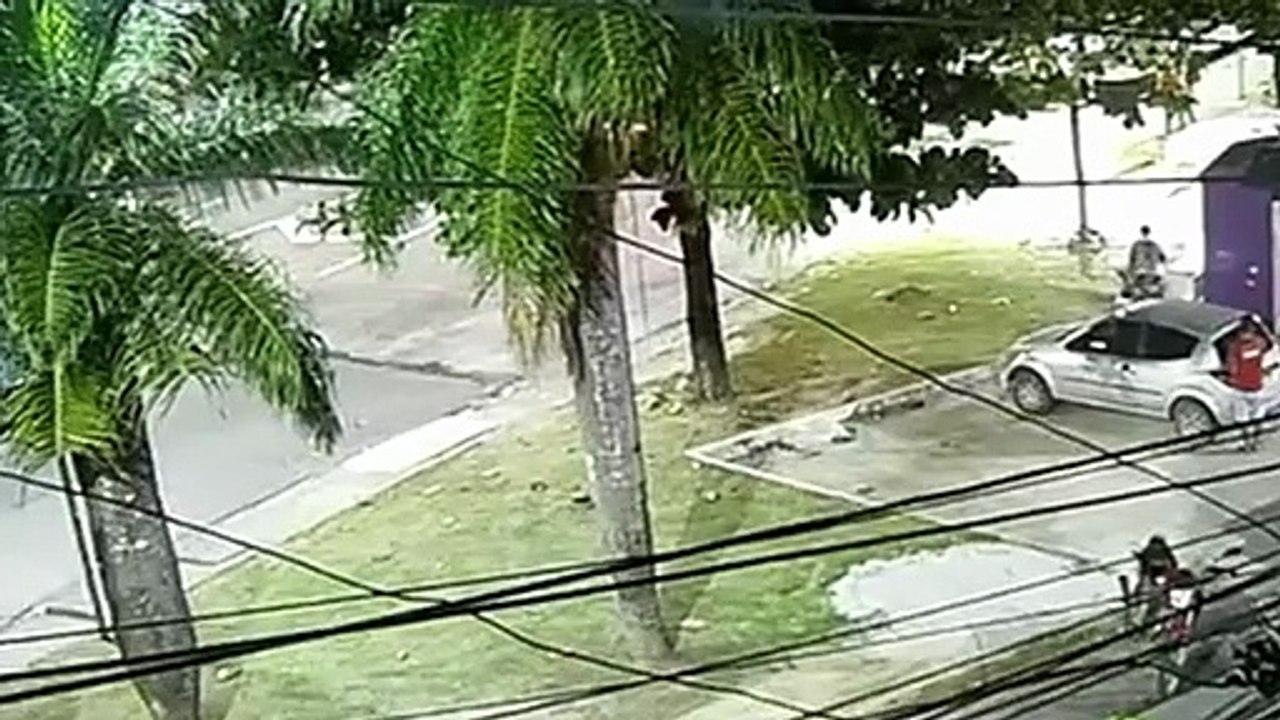 Tentativa de Chacina na Praça da Azeitona Durante Comemorações de Carnaval: Cinco Feridos e um Morto