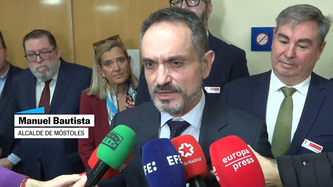 El alcalde de Móstoles defiende de nuevo su inocencia ante las acusaciones de la oposición