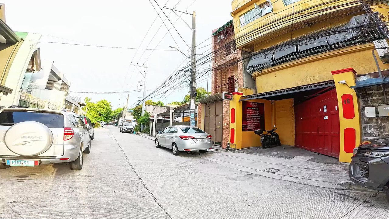 Nice Town Houses lined on Bakawan Street in Quezon City in the Philippines
