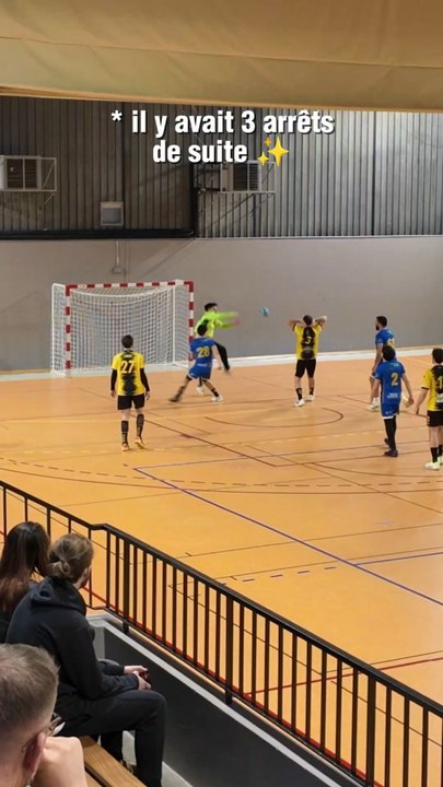 L'ambiance ! après que le gardien de l'ASPTT Mulhouse Rixheim Handball a effectué 3 arrêts de suite 🔥🔥ASPTT Mulhouse Rixheim 2 Honneur Région