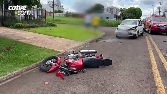 Motociclista de 42 anos fica ferida em acidente no bairro Pioneiros Catarinenses