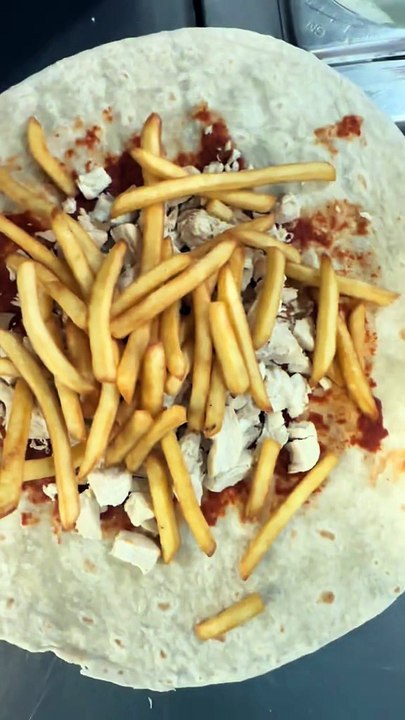 French Tacos Viande Escalope Sauce Harissa Gratiné Poivrons & Olives & Mozzarella #BR3 #Tacos #FrenchTacos #food #foodlover