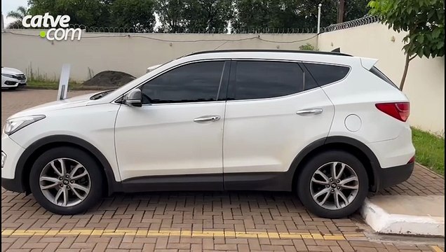 Veículo furtado em SP é localizado com placas clonadas em revendedora de Cascavel