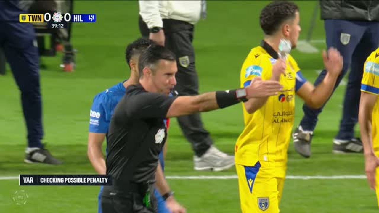 Al Hilal miss chance to go top after tale of two penalties