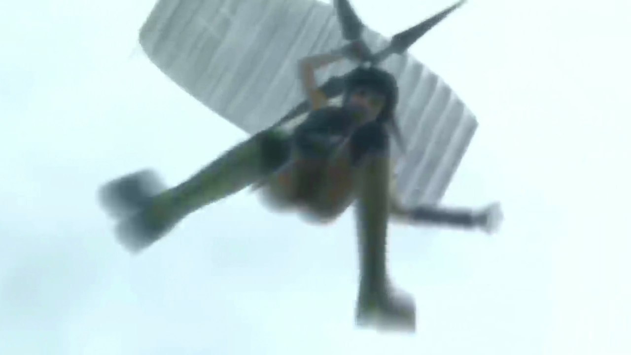 Final Fantasy: Advent of Children - parachute landing