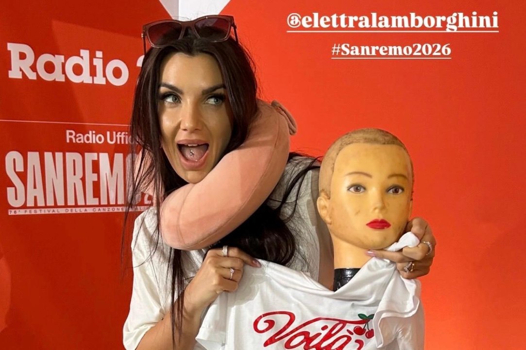 VIDEO / Elettra Lamborghini in fuga dai festini bilaterali: "Non potete capire che cosa..."