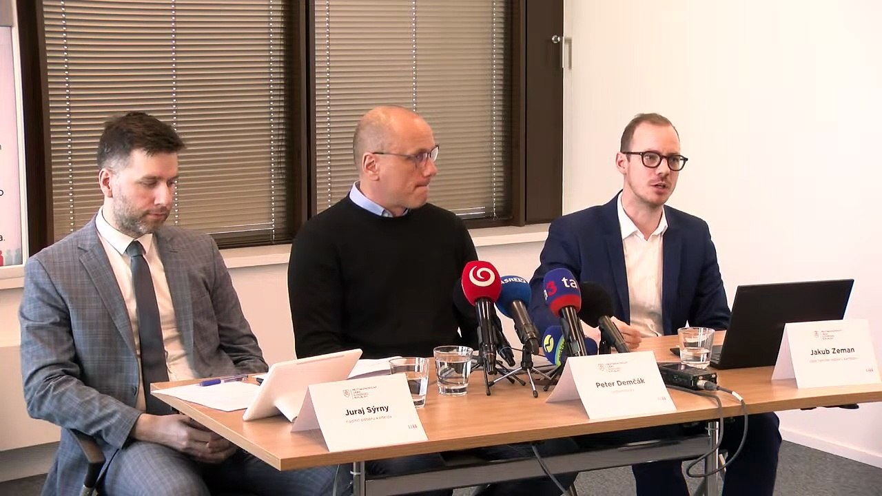 ZÁZNAM: PMÚ: Úrad udelil pokutu takmer 8 mil. eur za kartel v dodávkach liekov pre VšZP