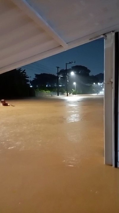 Fotos e vídeos mostram estragos causados pela chuva de mais de 60 mm em Palhoça Descaso