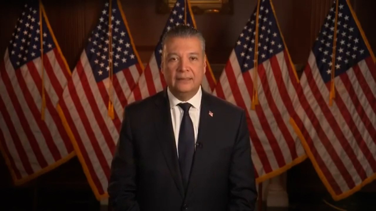 Un senador demócrata acusa a Trump de querer manipular las elecciones de noviembre