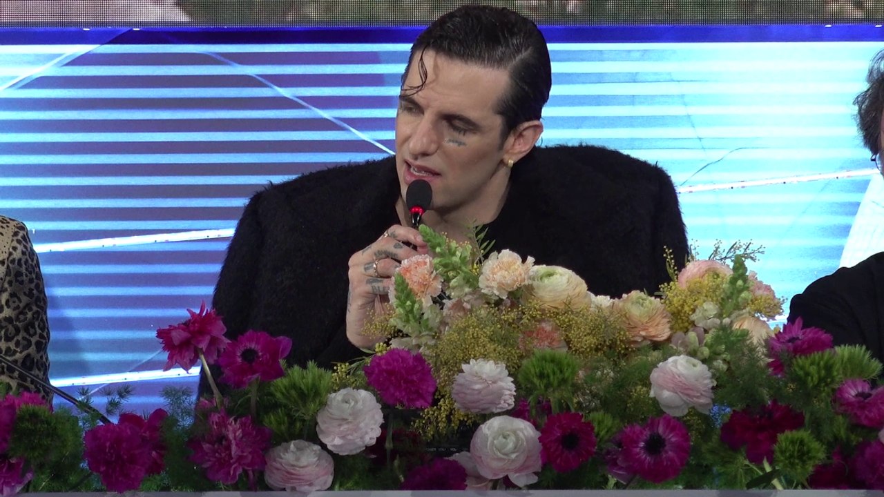 «Sul palco di Sanremo ci vuole coraggio, come con le mie tutine», le parole di Achille Lauro co-conduttore