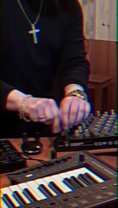 #animazioneverdulandia #verdulandiamusica #verdulandia #verdulandiaufficiale #blenderverdulandia #brunellolucaufficiale #luca_verdulandia #lucabrunellotreviso #lucaneltempo #lucabrunelloufficiale #djlucatreviso #dailymotionverdulandia #dj_verdulandia #3dw