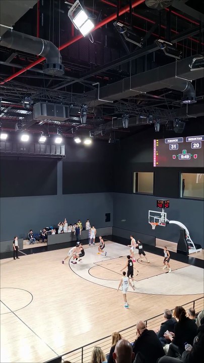 İlk Yarı Sonucu - Fenerbahçe 38-35 Beşiktaş - U18 Erkekler Final Play Off 9. Hafta