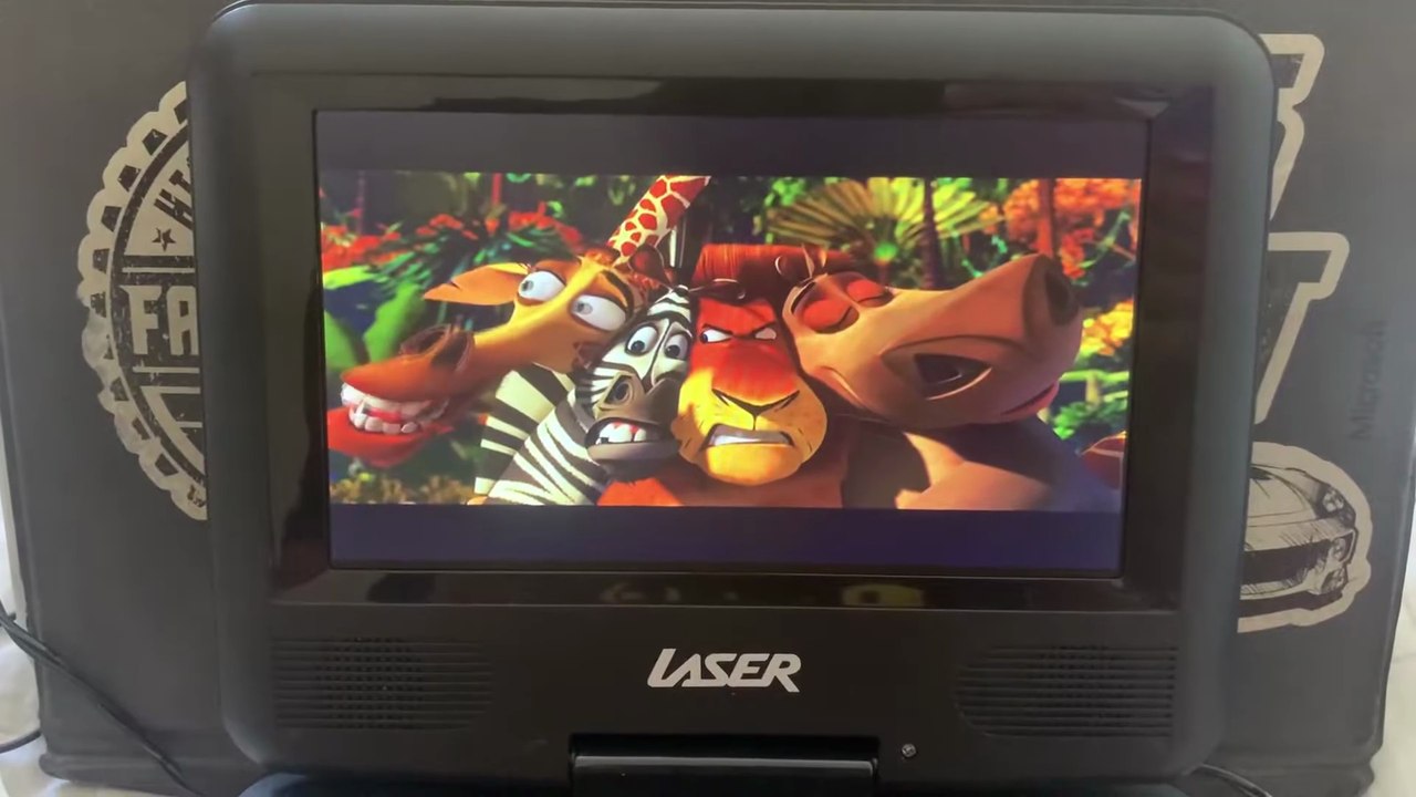 Madagascar (2005) Reunion at the Beach Scene