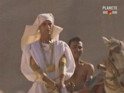 Akhenaton et Néfertiti - ep2 part1/2