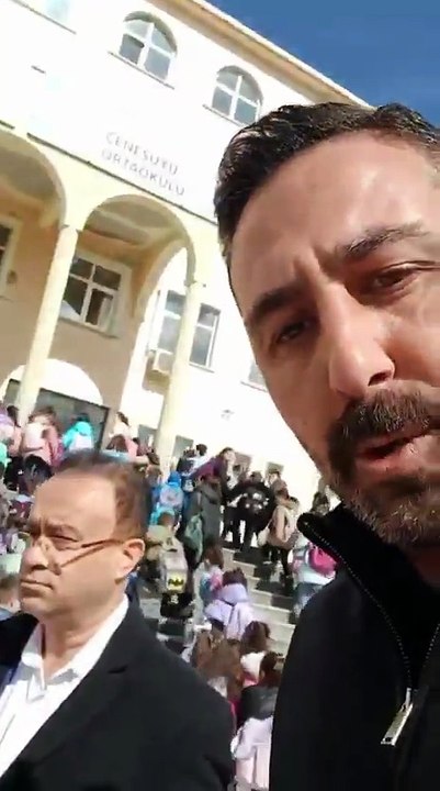 İlahili teneffüs ziline tepki gösteren veli gözaltında