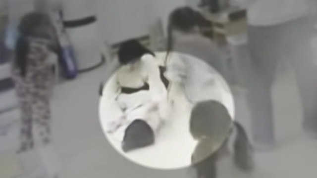 경찰, '아동학대 혐의' 국회 어린이집 교사 출국금지 / YTN