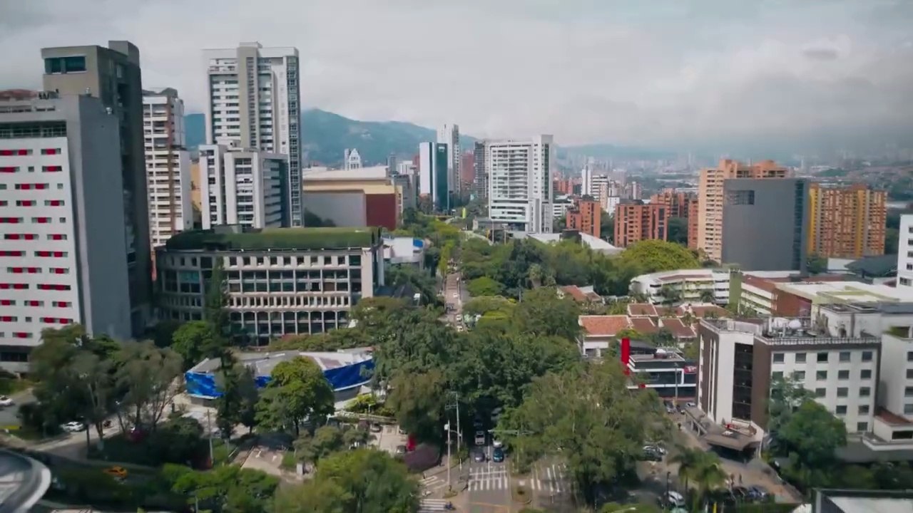 Cap. 37 | L4 R3IN4 D3L FL0W 3 HD