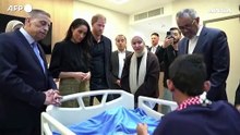 Harry e Meghan in Giordania: l'incontro con i bambini malati di Gaza