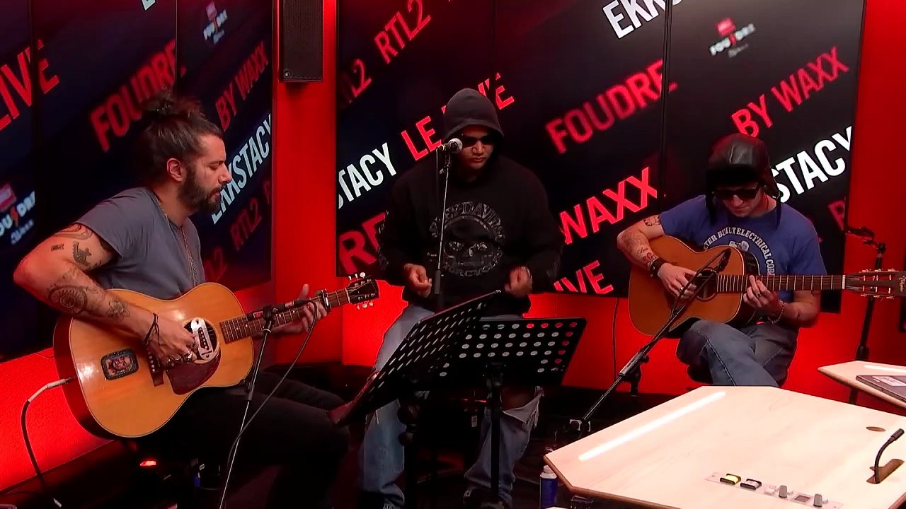 Ekkstacy et Waxx reprennent "Clairvoyant" de The Story So Far en live dans Foudre