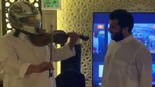 بالفيديو... آل شيخ يعثر على عازف الكمان وينشر فيديو لهما معًا