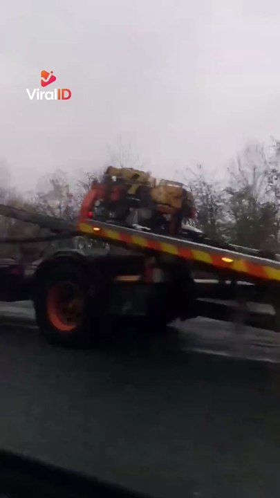 Horrible Car Crash on the Way to Work 😳 || ViralID