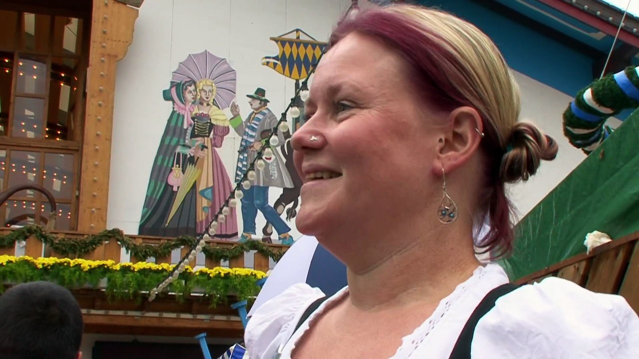 Kenny.s.World.S01E07.Germany.to.Russia.1080p.WEB-DL.AAC2.0.H.264-DAWN