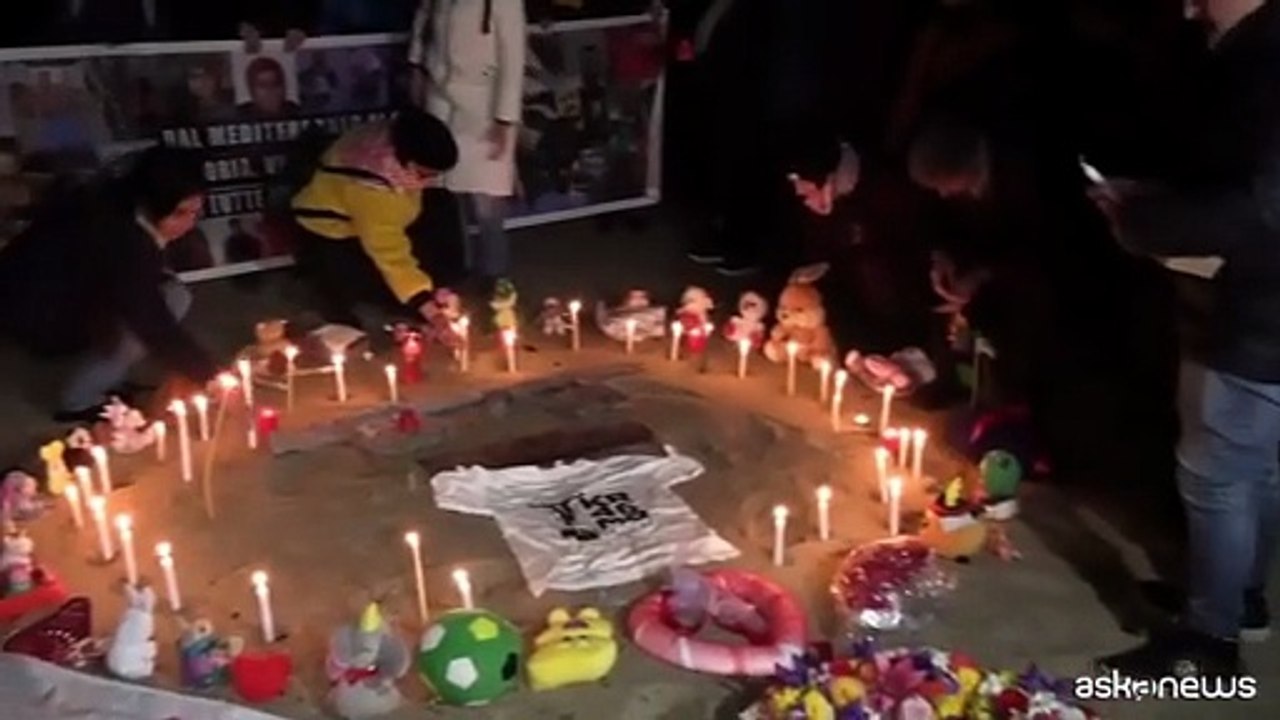 Migranti, la veglia a Steccato di Cutro nel terzo anniversario strage