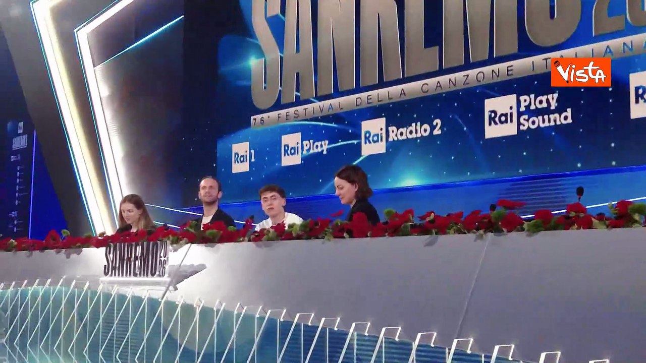 Tredici Pietro imita la mamma: "Sei stato bravissimo, il mio bimbo"