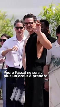 Pedro Pascal : qui est l’homme aperçu à son bras ?