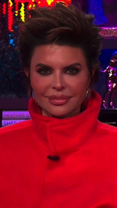 Lisa Rinna exposes Leo DiCaprio for "hitting" on daughters