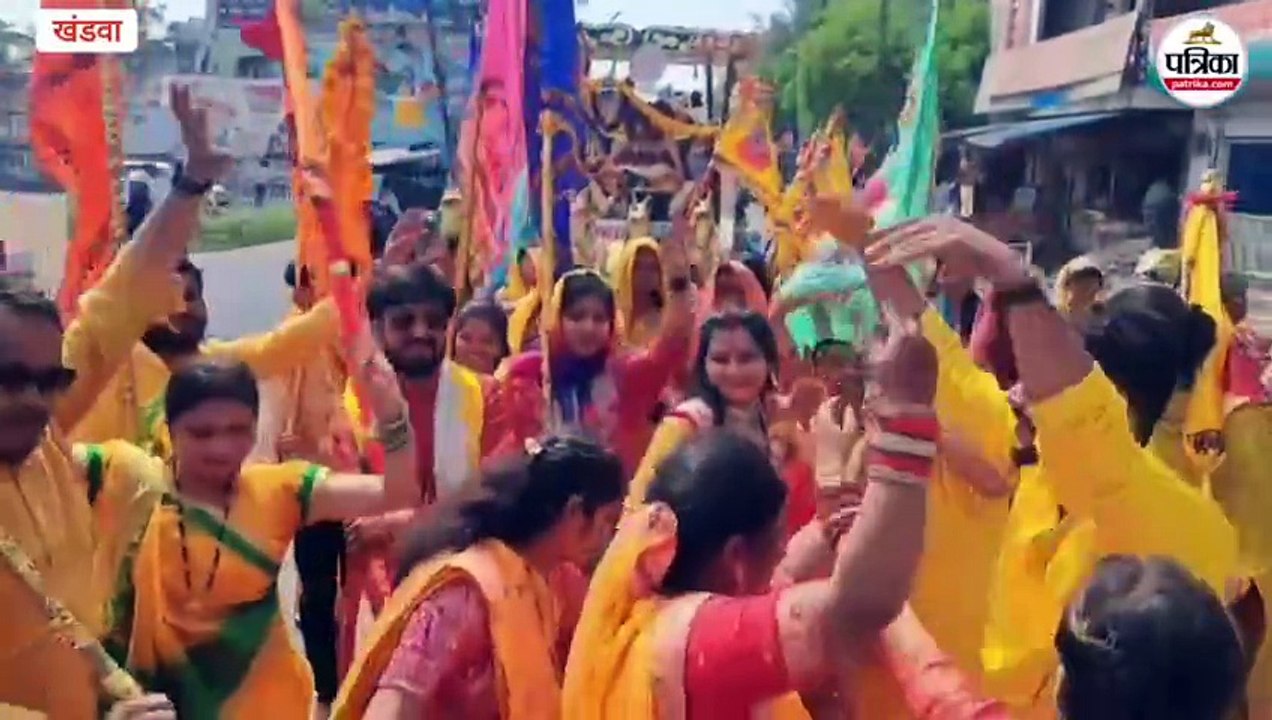 रंगभरी एकादशी... रंगों से सराबोर होकर श्याम भक्...
