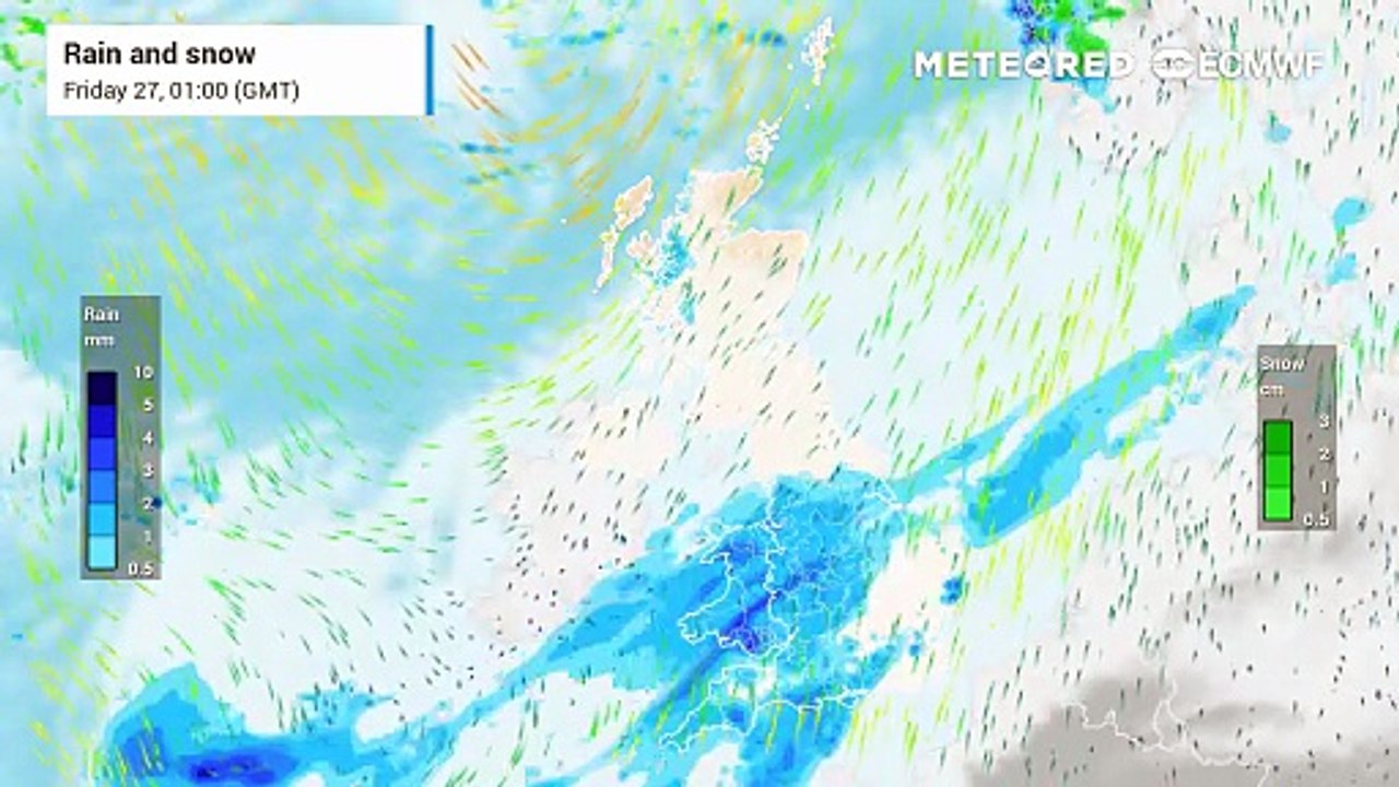 Showers and clouds to stick around this weekend, with clearer and brighter breaks in between