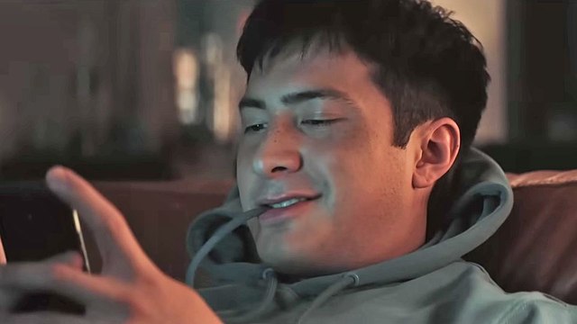 Heated Rivalry - saison 1 Bande-annonce VO STFR