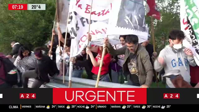 Trabajadores de Fate cortan la Panamericana por el cierre de la fábrica