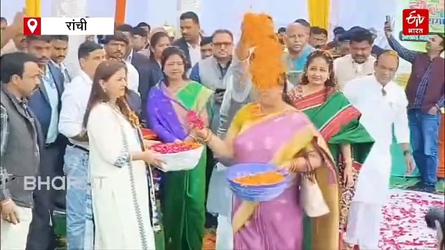 विधानसभा में माननीयों ने खेली होली, सीएम हेमंत सोरेन ने विधायकों के साथ सादगी से मनाया होली मिलन समारोह