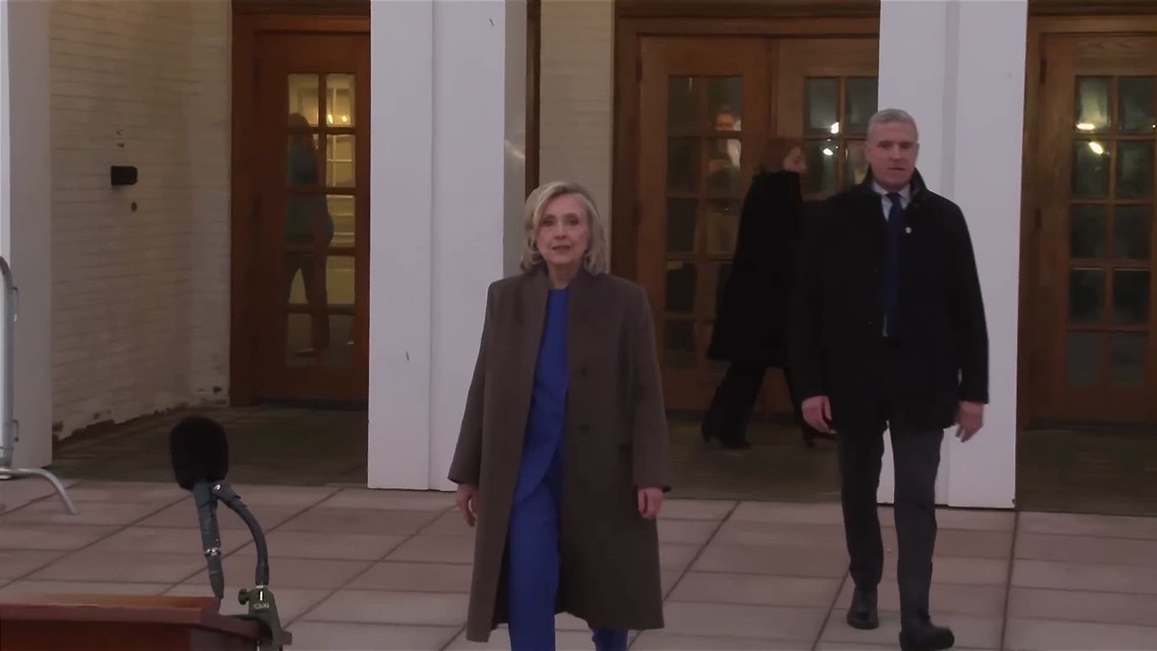 Hillary Clinton denies ever having met with Jeffrey Epstein'