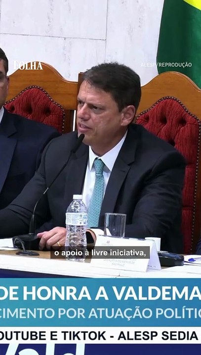 Tarcísio diz ter orgulho de ser de direita e que Flávio fará a diferença